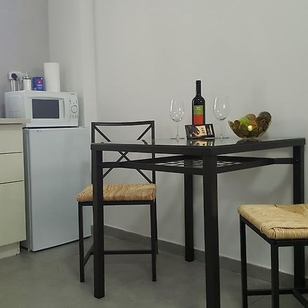 Studio Masaryk Apartment Bat Yam Eksteriør billede