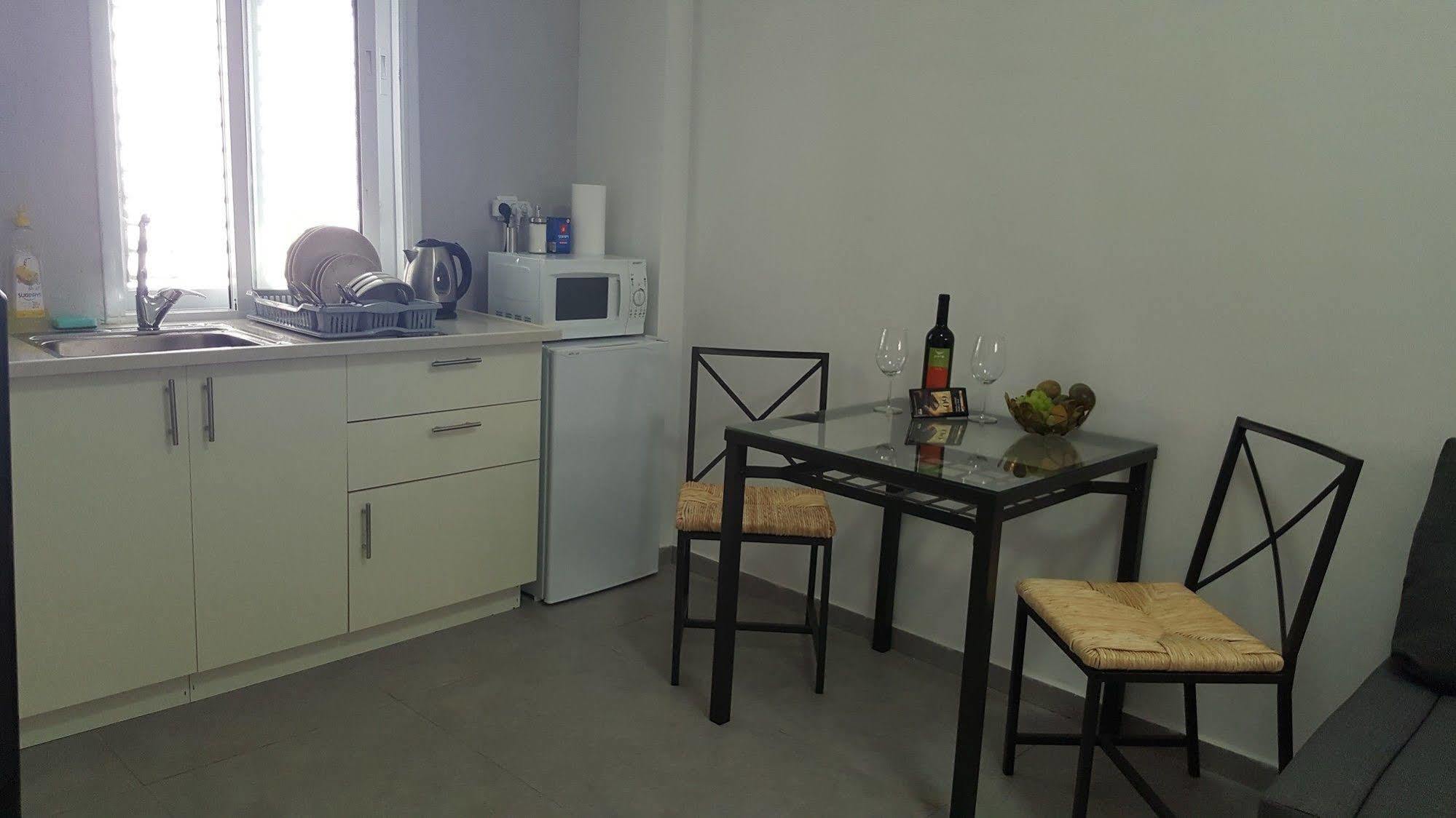 Studio Masaryk Apartment Bat Yam Eksteriør billede